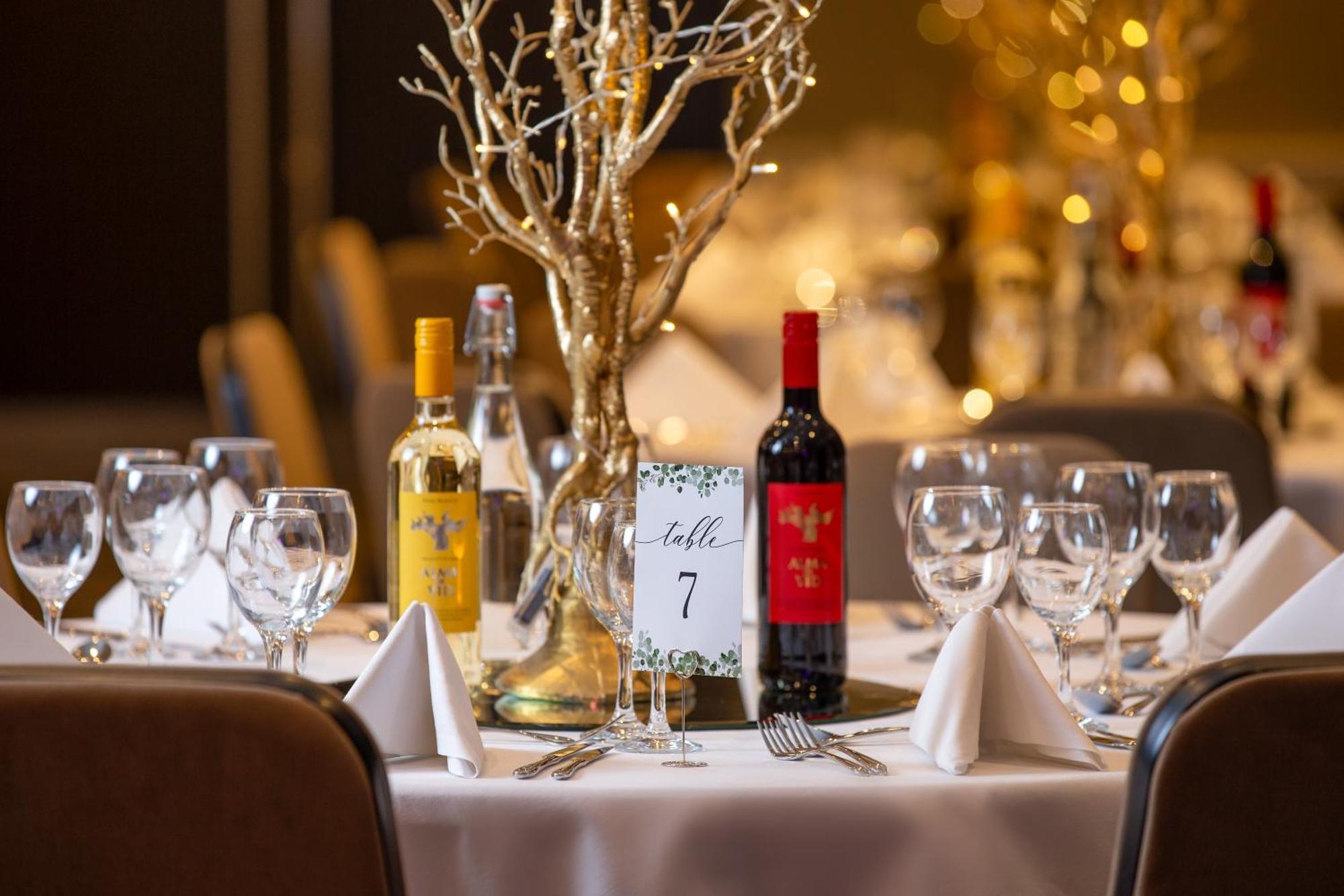 Doubletree By Hilton London Ealing Hotel Екстериор снимка