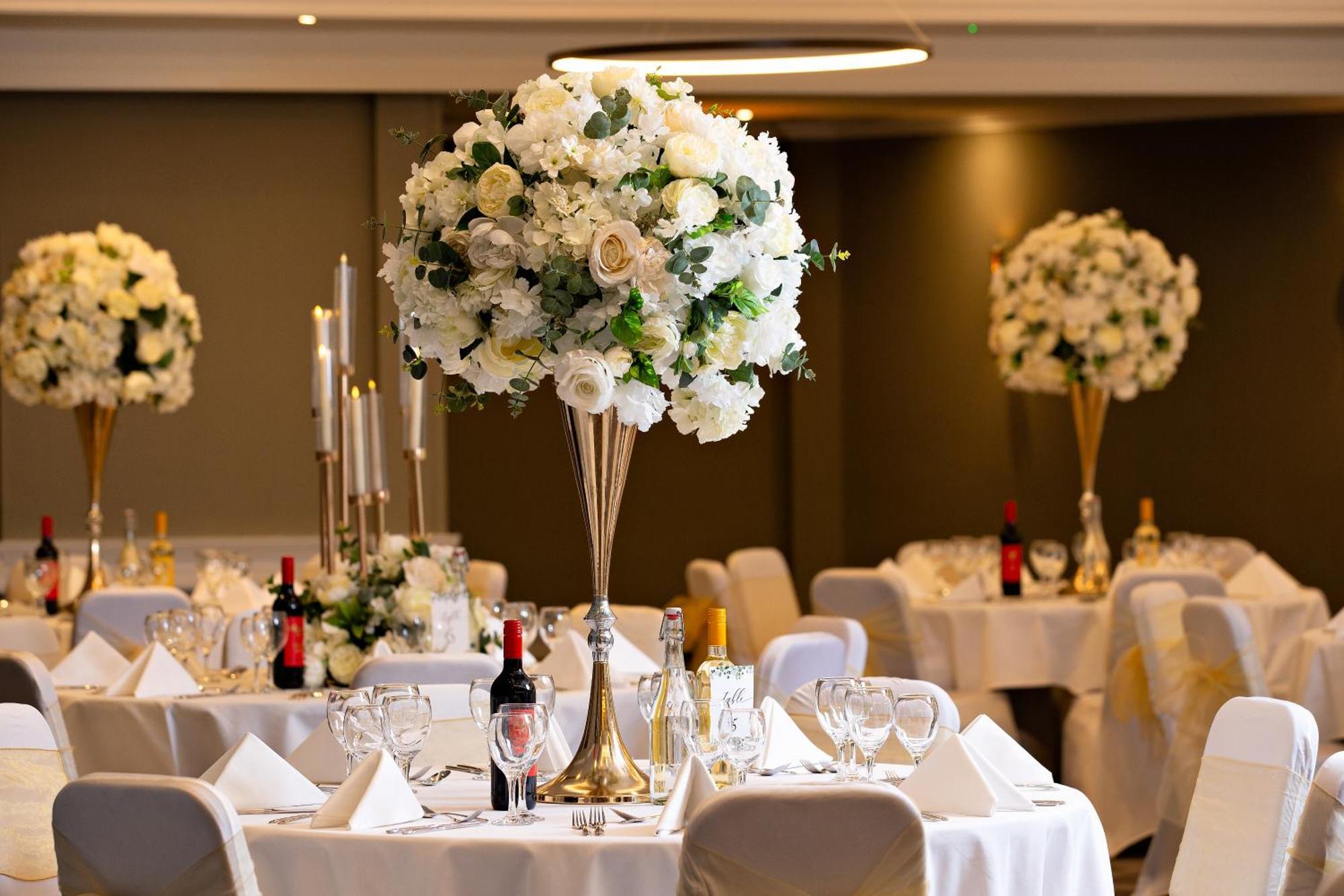 Doubletree By Hilton London Ealing Hotel Екстериор снимка