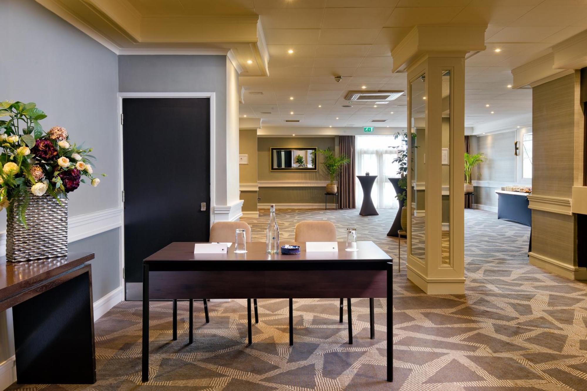 Doubletree By Hilton London Ealing Hotel Екстериор снимка